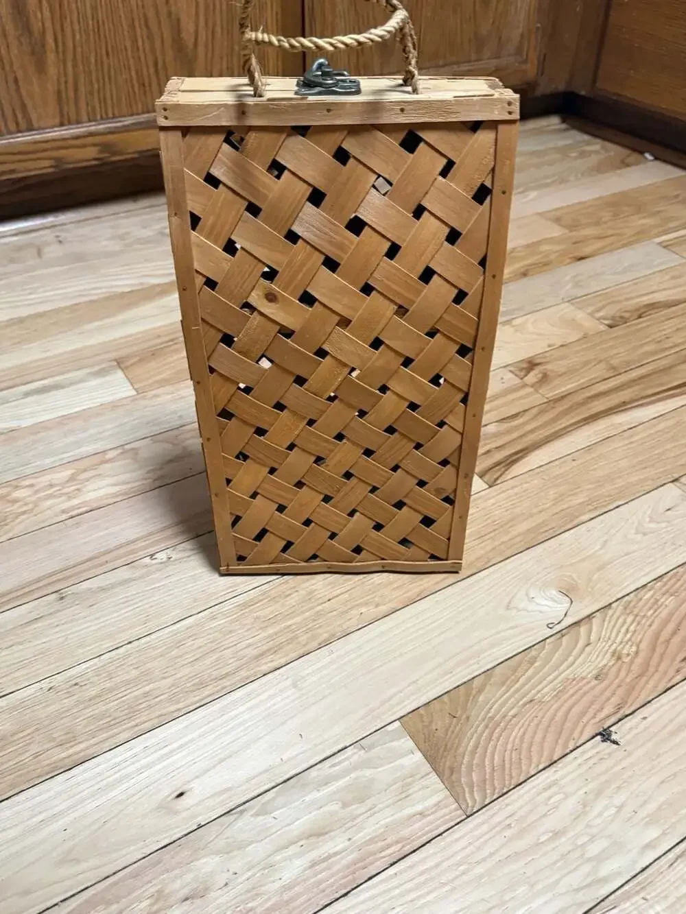 Unbranded woven wood